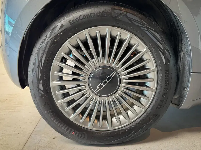 Fiat 500e Cabrio Elettrica 118 CV – Usato Garantito 2022 - Image 28